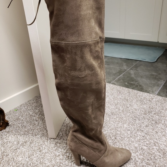 Shoes - Picture 1 of 2